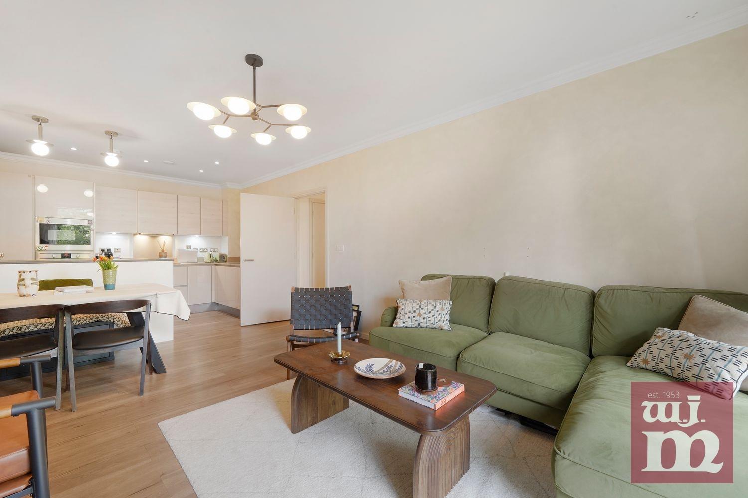 Maypole Court, Mile End